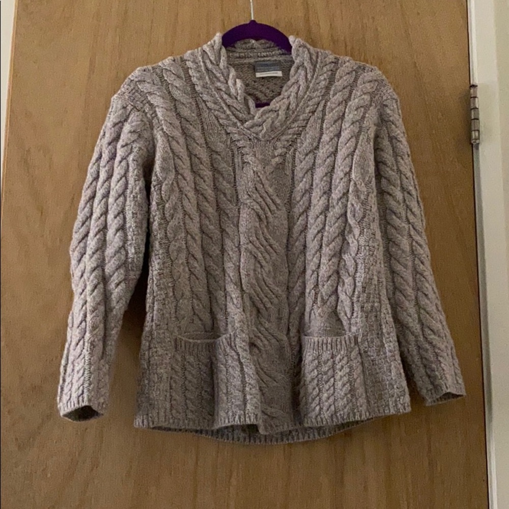Warm Cable Knit Sweater with Pockets